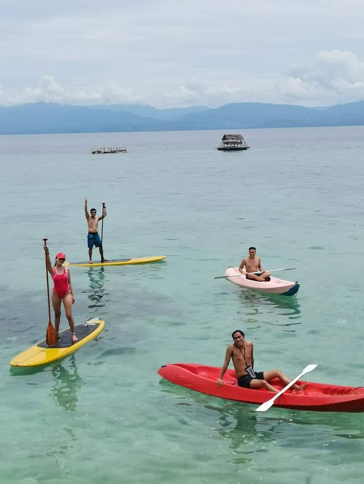 Kayaking at Hale Manna