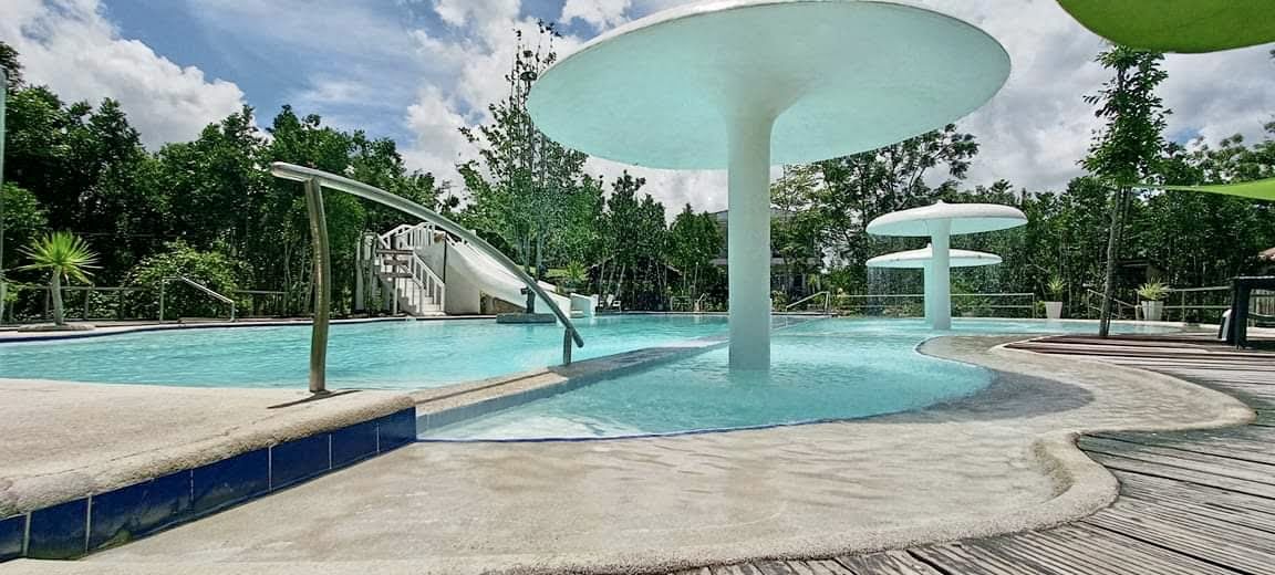 Filtered sea water swimming pool at Hale Manna